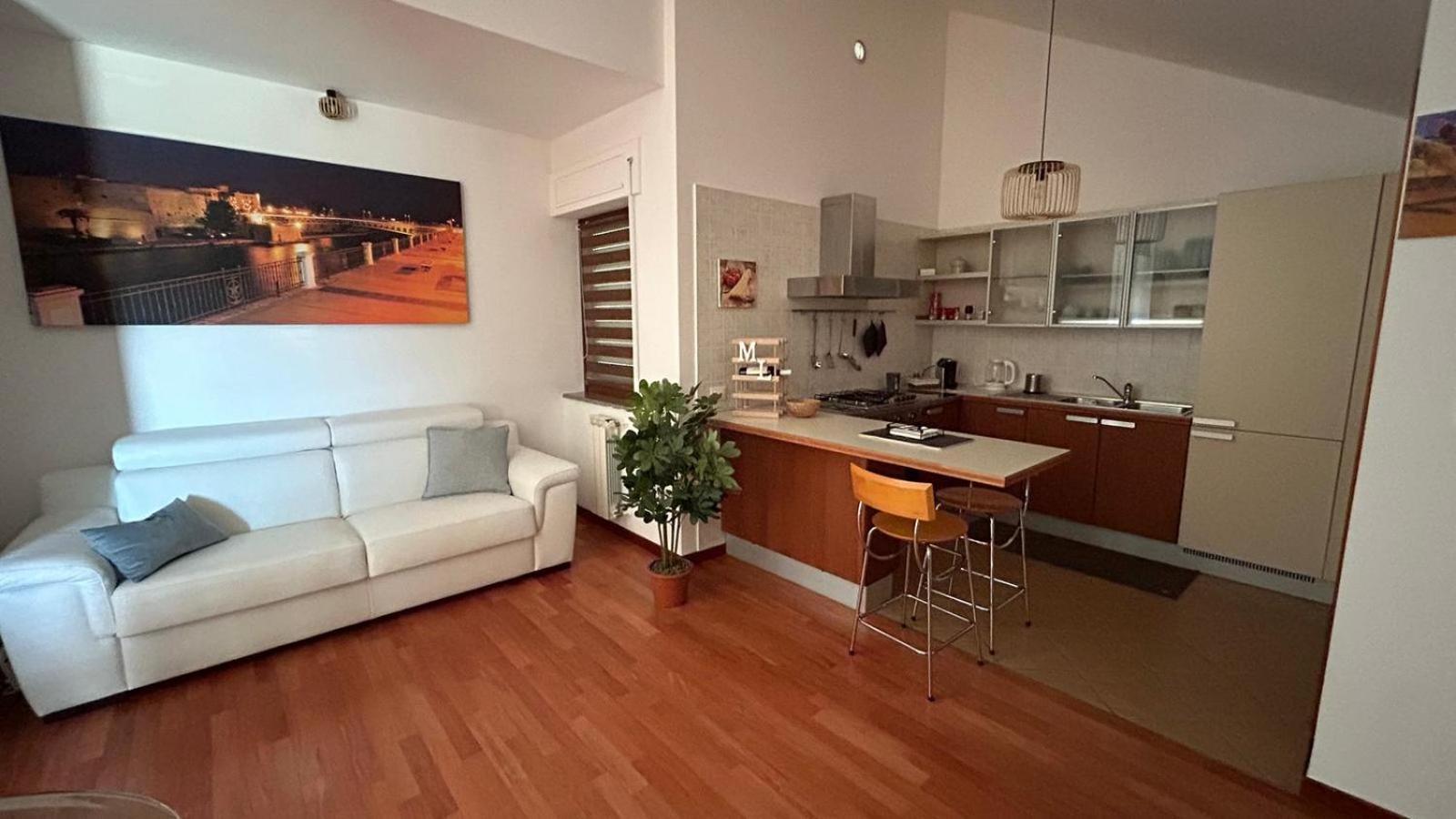Mansarda Luxury Apartment ตารันโต ภายนอก รูปภาพ